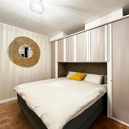 Luna Apartment *